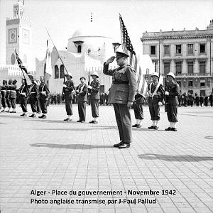 Place-du-Gouvernement photo anglaise
